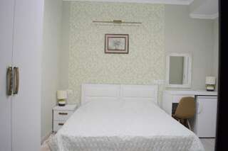 Отель Hotel Nicolas Тбилиси Двухместный номер эконом-класса с 1 кроватью или 2 отдельными кроватями-3